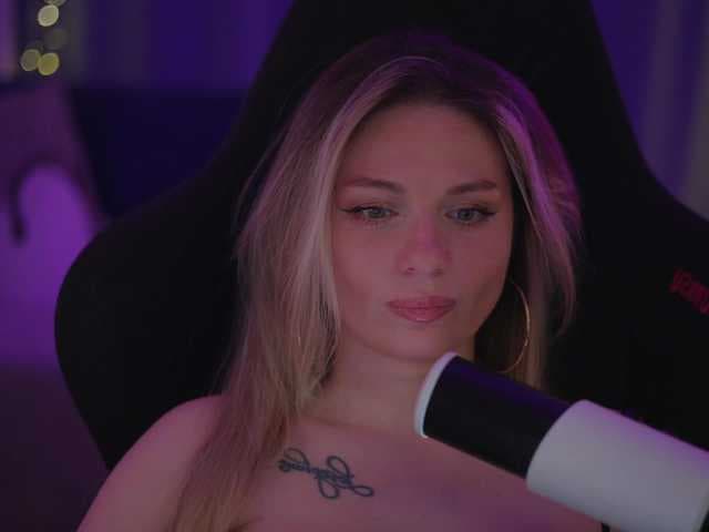 D_i_aM live cam