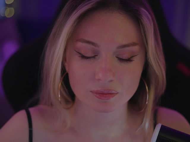 D_i_aM live cam