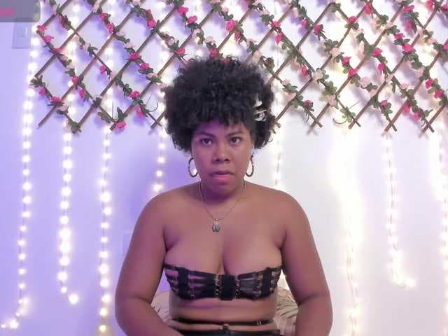 naughtyebonyy live cam