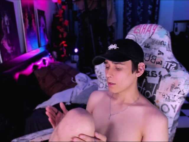 Foxicfu live cam