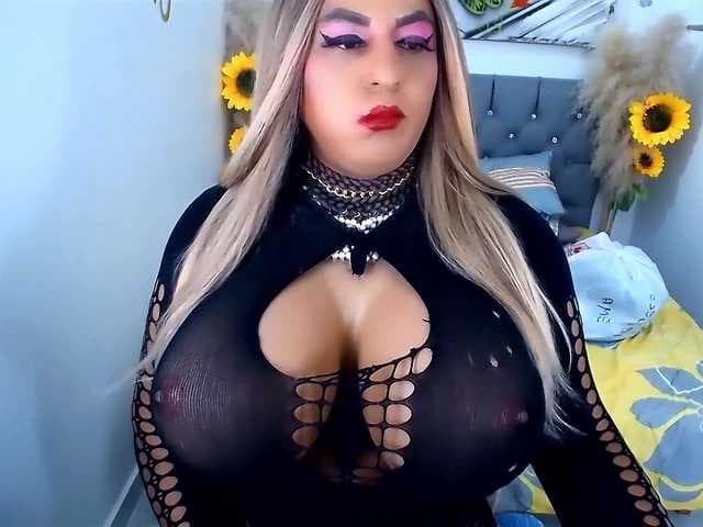 kamilabigcock live cam