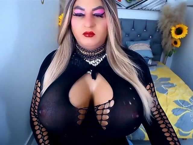 kamilabigcock live cam