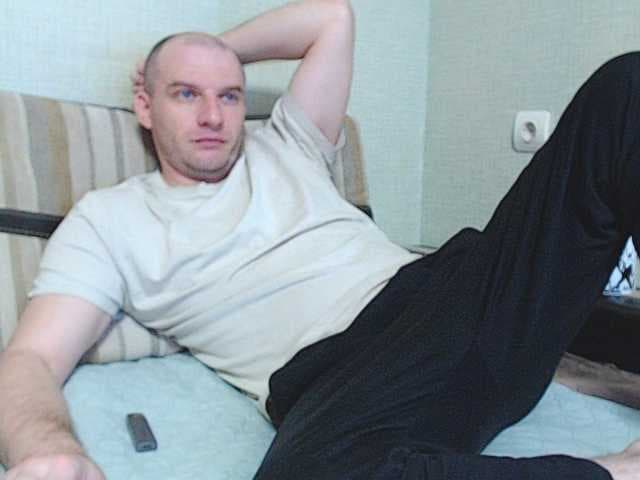 MrSweetCock live cam