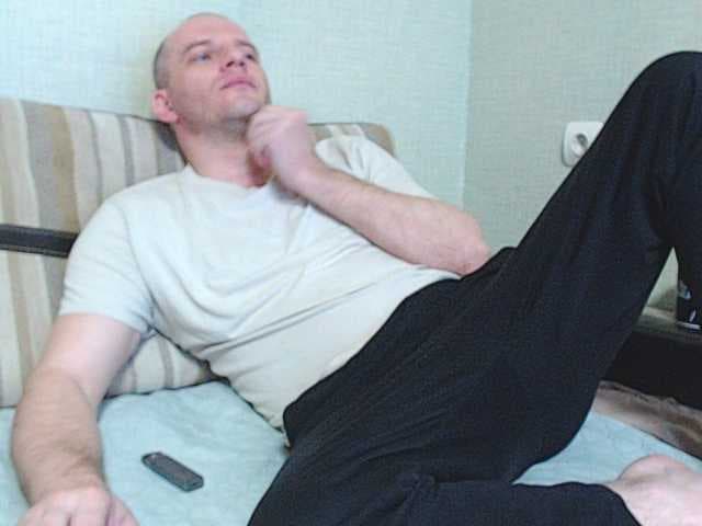 MrSweetCock live cam