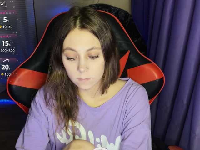 Natural-babe666 live cam