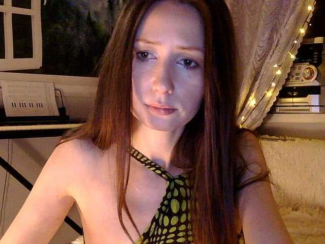 Oksana_32 live cam