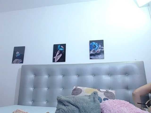 Horny-juliette live cam
