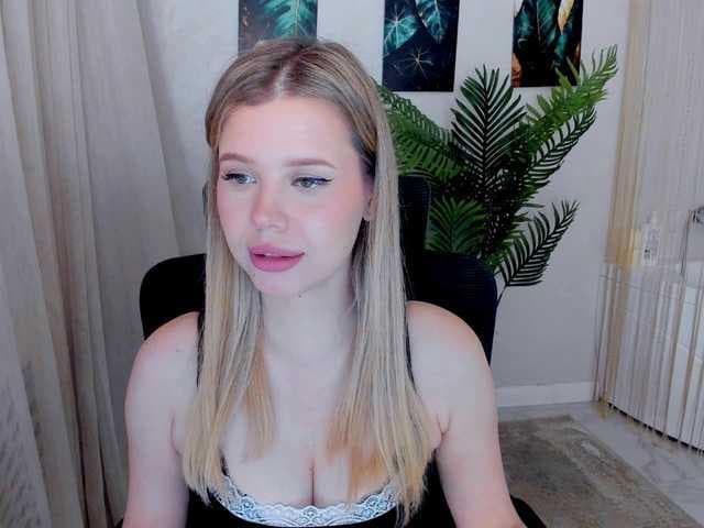 GlamorousGirl live cam