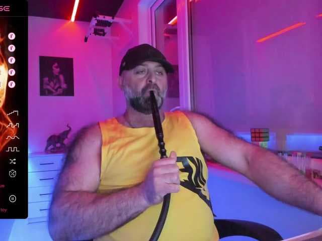 MikeBear live cam