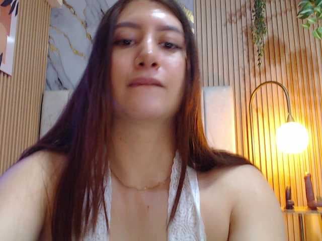 hornyssluttt live cam