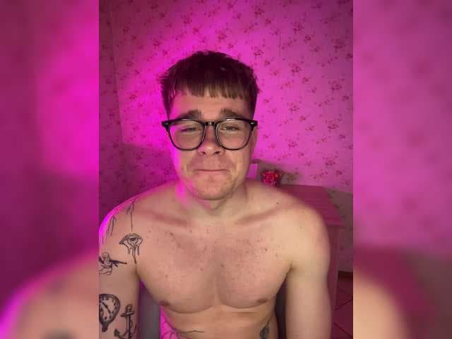 Dicsoncik live cam on BongaCams