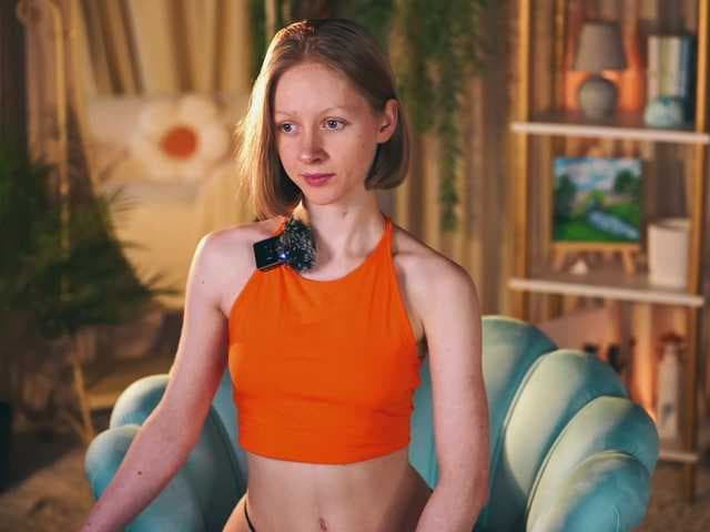 MiaVebes live cam