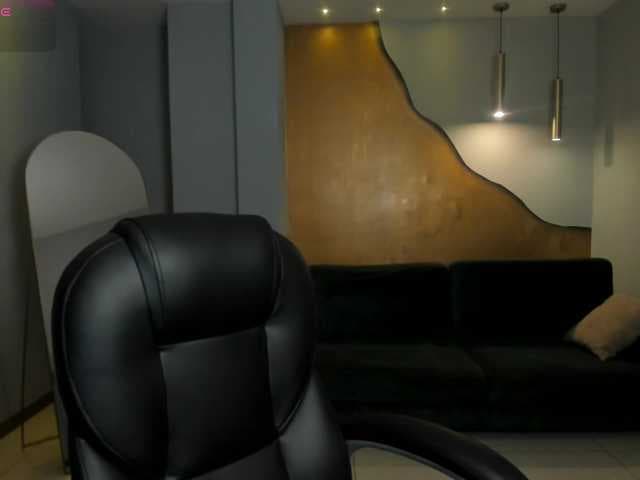 AliceHarper1 live cam on BongaCams