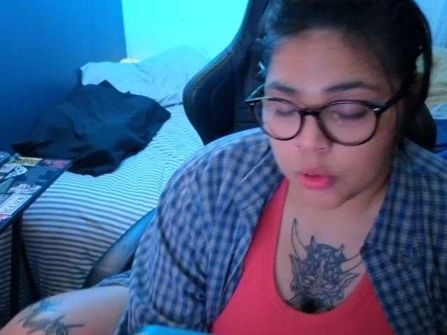 Miacanelaxo live cam