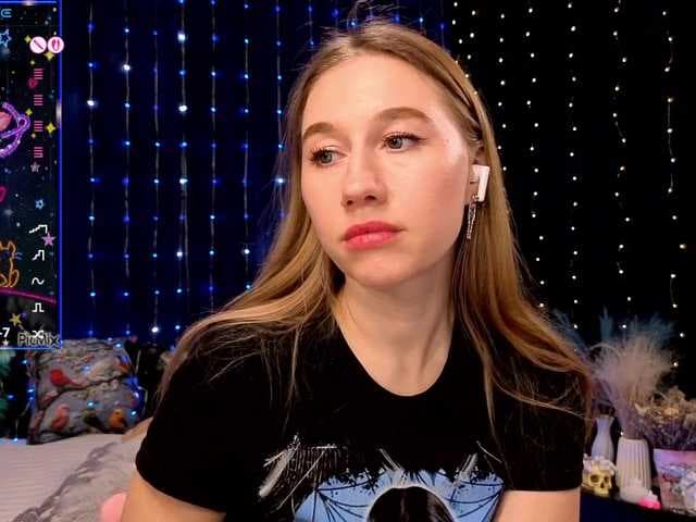 kiskaWEDNESDAY live cam