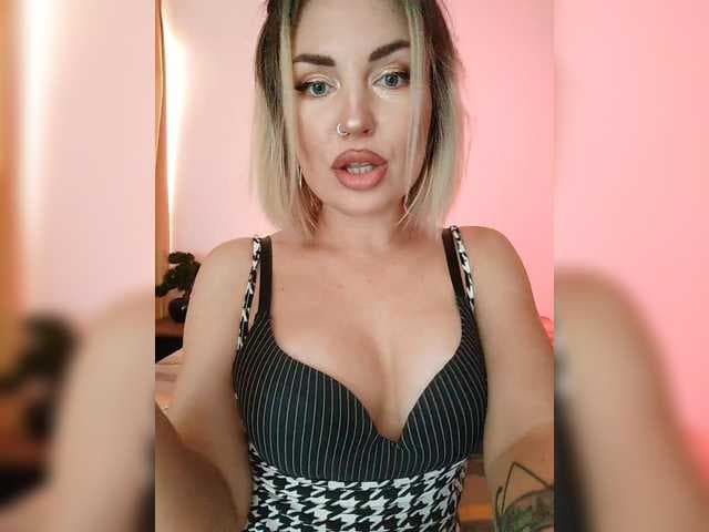 Minni____Mia live cam