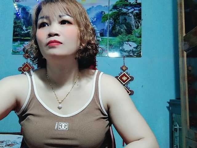 Linhanhsex2k live cam