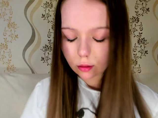 MelMooon live cam