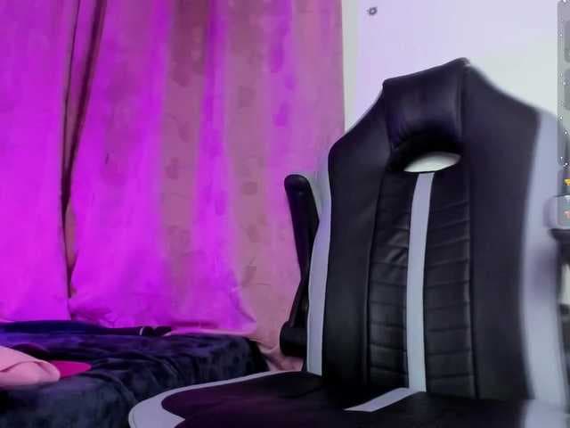 Roxxana-cute live cam