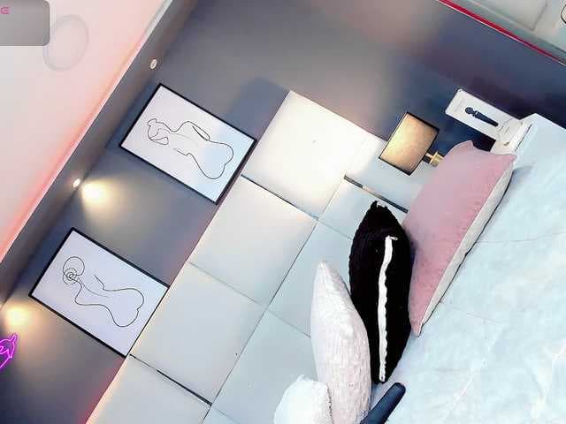 ManellykSparklee live cam