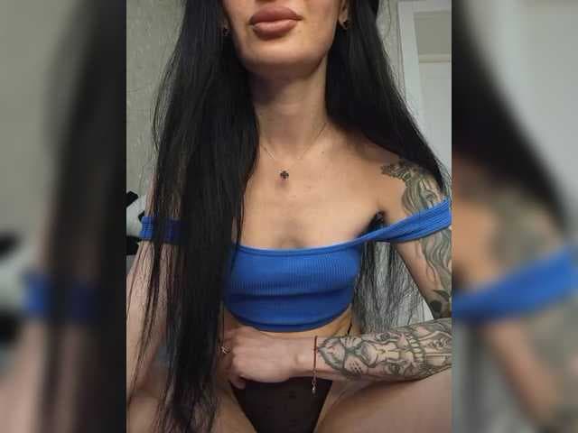 Black_chick live cam