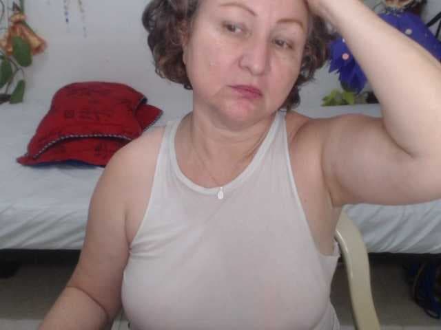 LADYQUEEN520 live cam