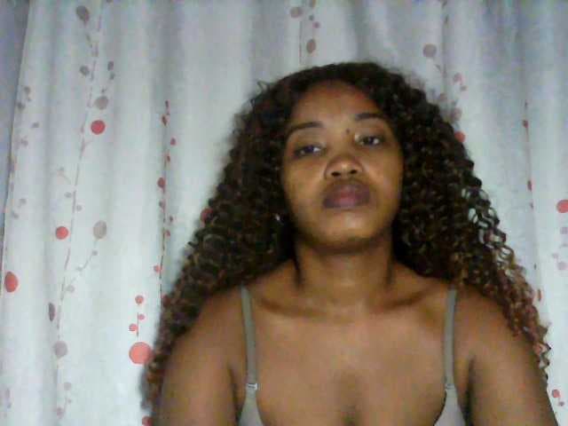 kylie11 live cam