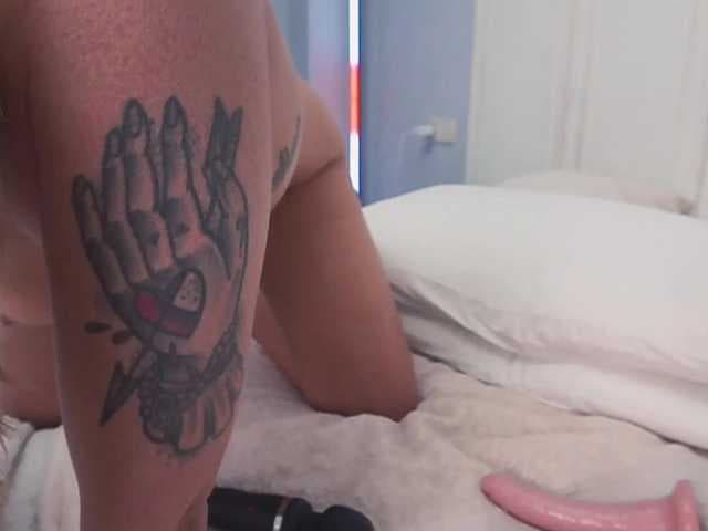 new1dee live cam