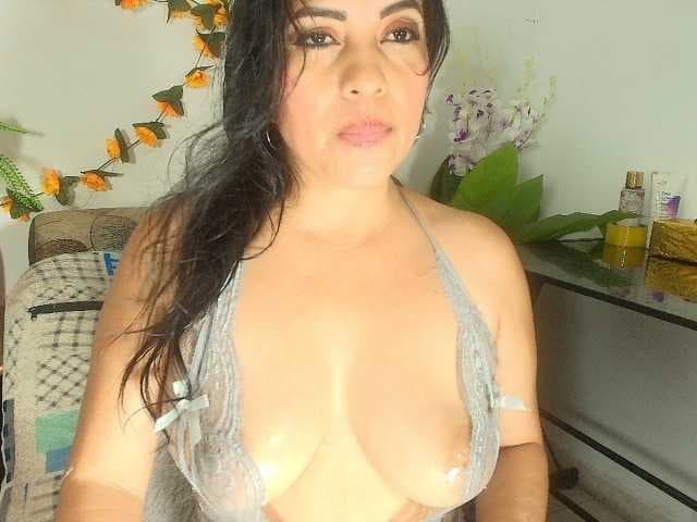 Naatashaa live cam