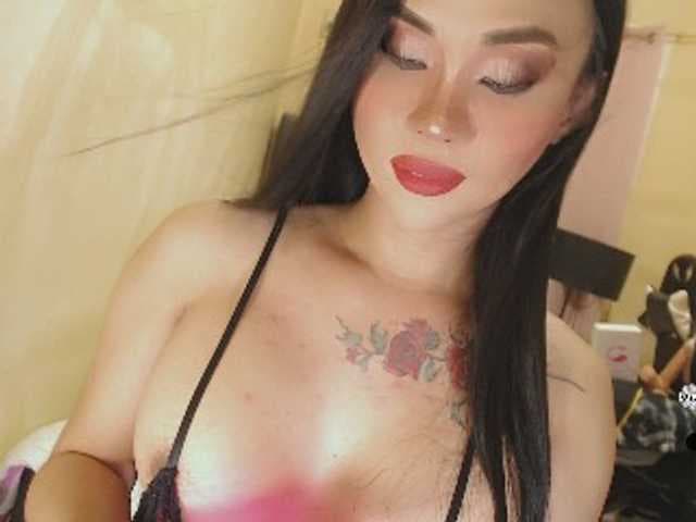 SeductiveBombshellx live cam