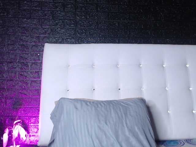 SweetMoniica live cam