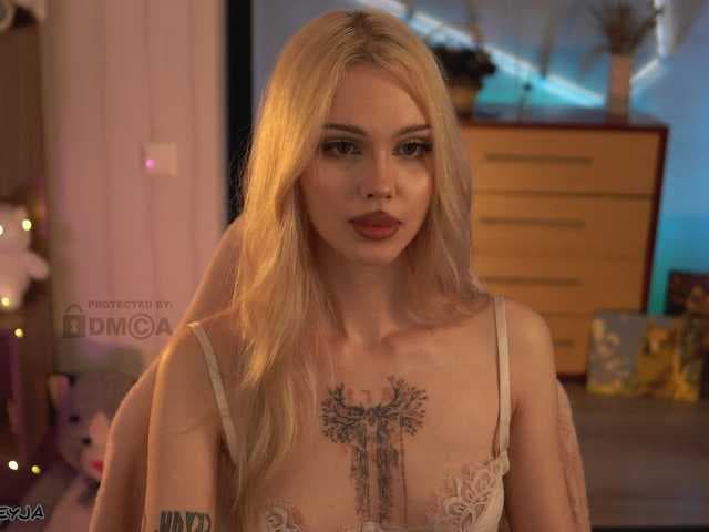 ManiFreyja live cam