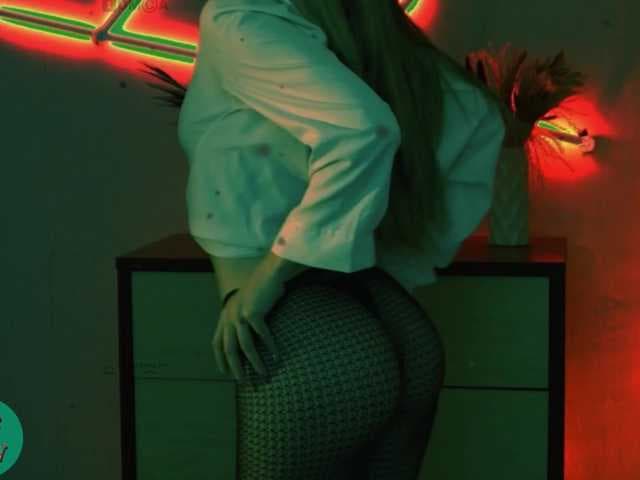 ManiFreyja live cam