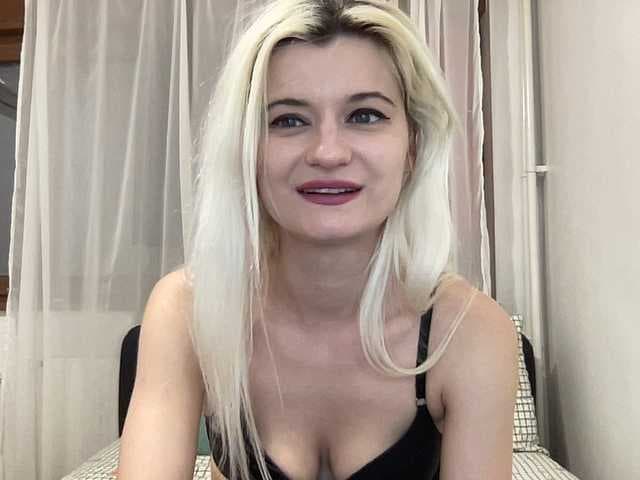 OnikaLove live cam