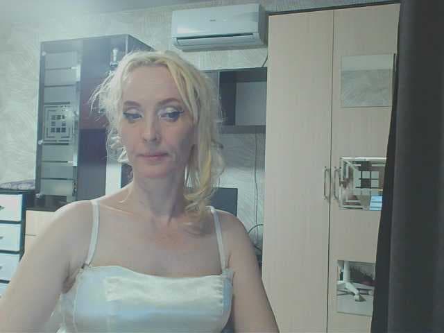 KatrinExcite live cam