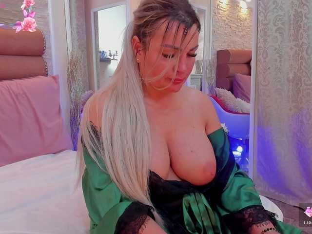 ArianaCroft live cam