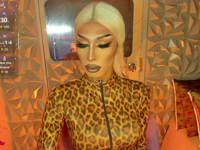 Anitacruisze live cam