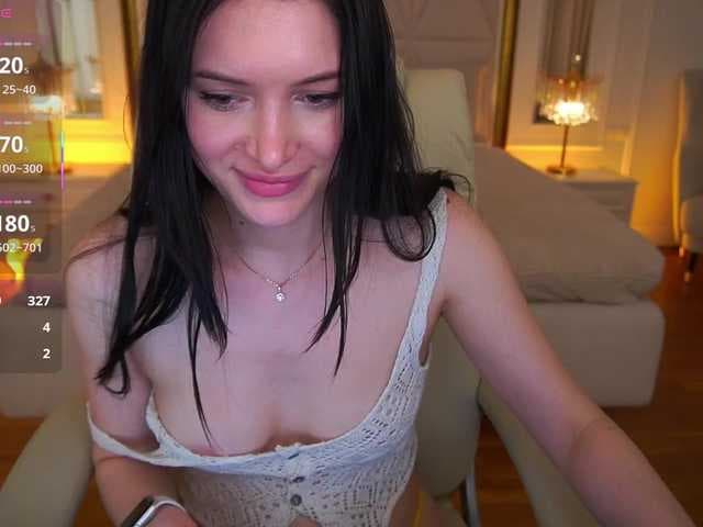 MilaSecret live cam