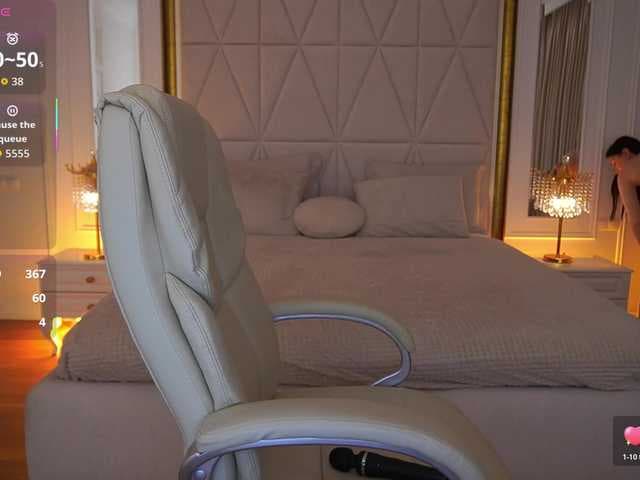 MilaSecret live cam