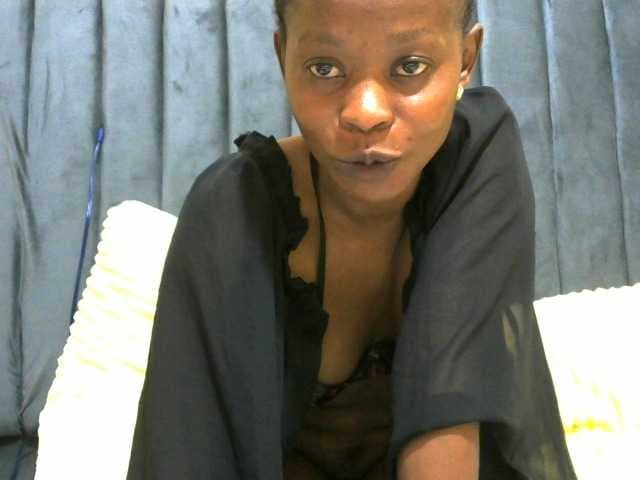 PrettyAlianah live cam