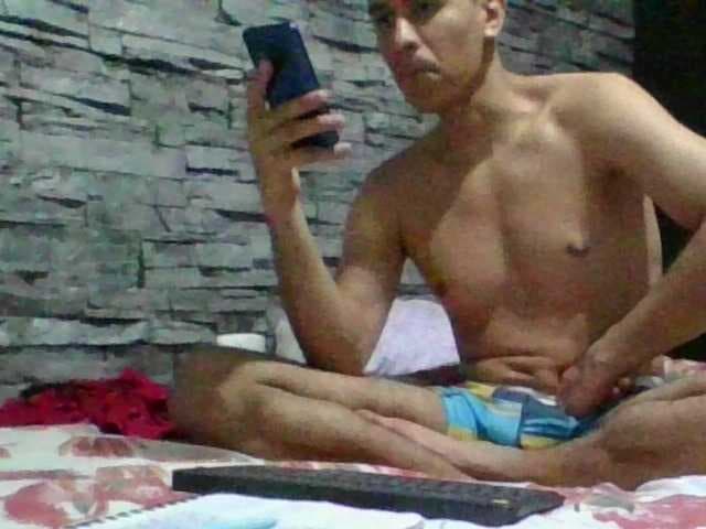 Sexylatin64 live cam