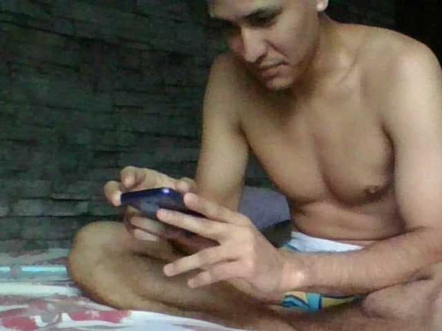 Sexylatin64 live cam