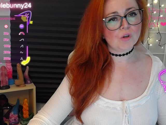 NicoleBunny24 live cam