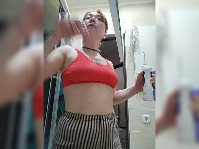 Daria_888 live cam on BongaCams