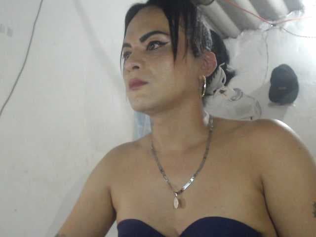 Analiasmith89 live cam