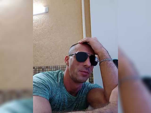 Vitamin4ik0571 live cam