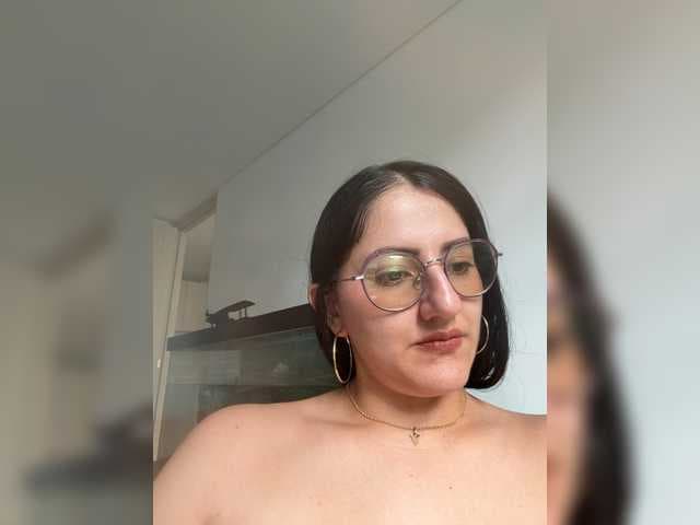 EvanShell1 live cam
