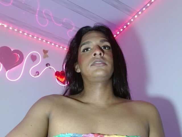 Emilyadamss live cam