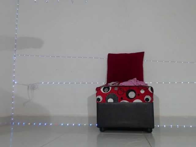 Japonesahot01 live cam