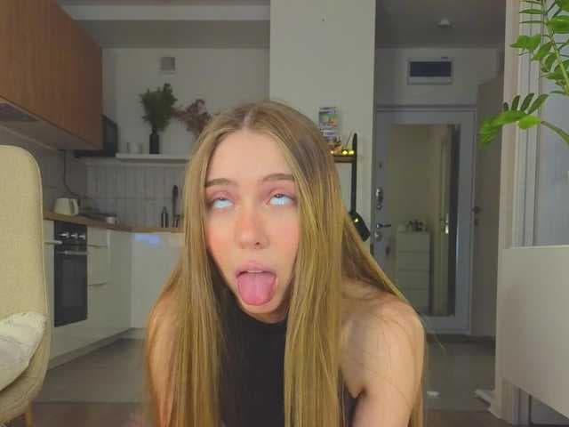 lili-roze live cam